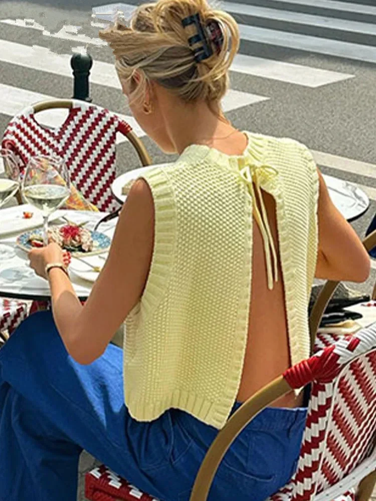 2024 New Autumn Women\'s Knitted Backless Tie Short Knitted Top Retro Round Neck Sleeveless Solid Color Casual Street Vest Women