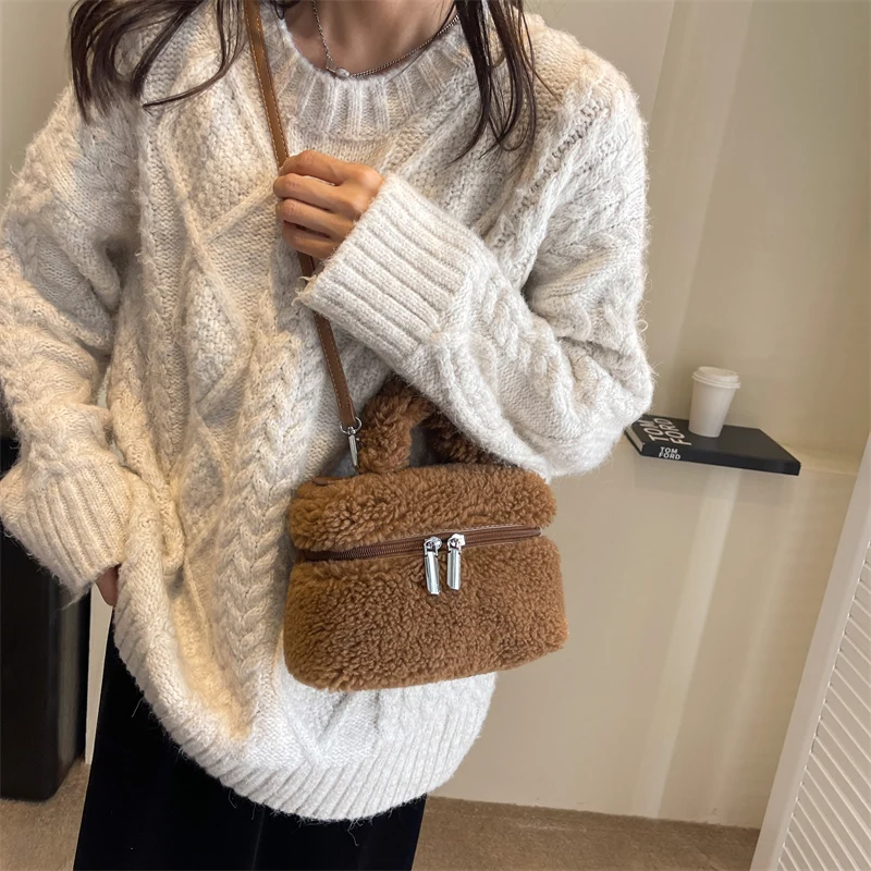 Fashion Women Handbag Designer Camera Bag Plush One Shoulder Bag Winter Slant Crossbody Purse for Girls Party Hand Bags 2023 New