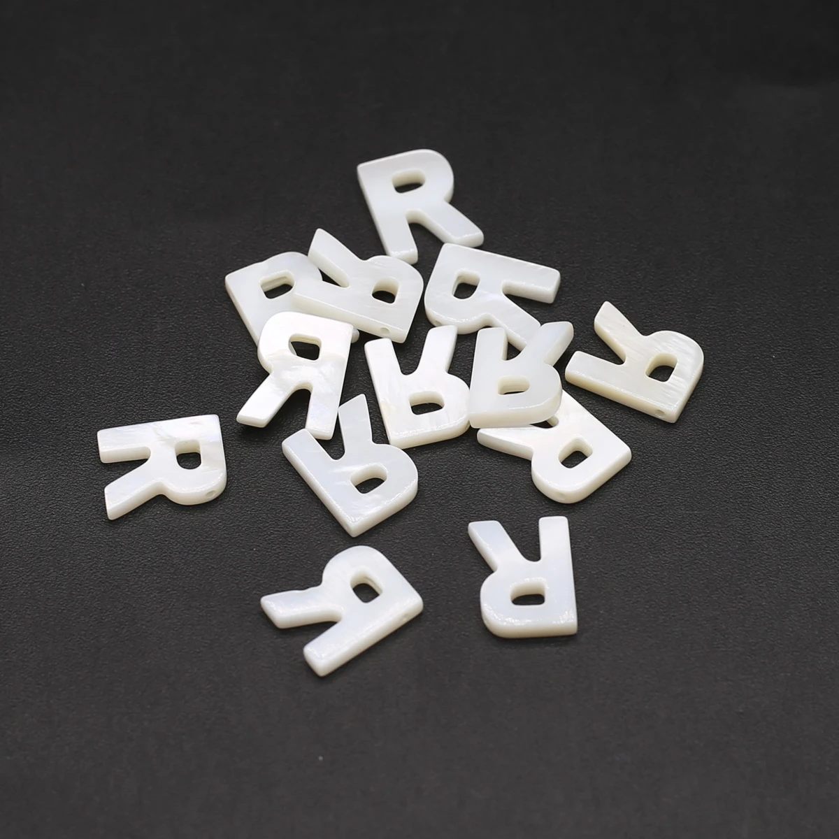 Natural Mother of Pearl Shell Alphabet Beads Letter Shells Loose Spacer Beads for Jewelry Making DIY Accessories Wholesale Lot