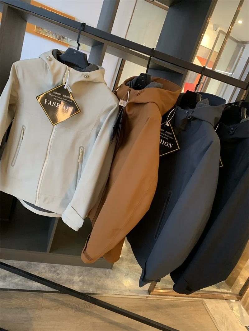 

Король мягкого изменения! Ветрозащитная водонепроницаемая высококачественная мужская уличная спортивная ткань с капюшоном Jaet Cosite Fce