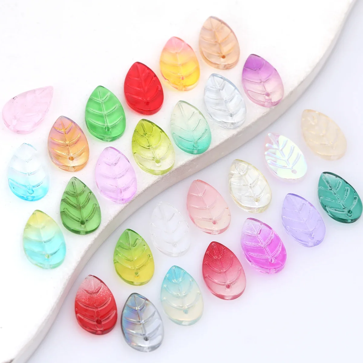 About 23pcs Random Color 1.1x1.8cm Leaf Glass Loose Beads DIY Handmade Bracelet Jewelry Craft Supplies