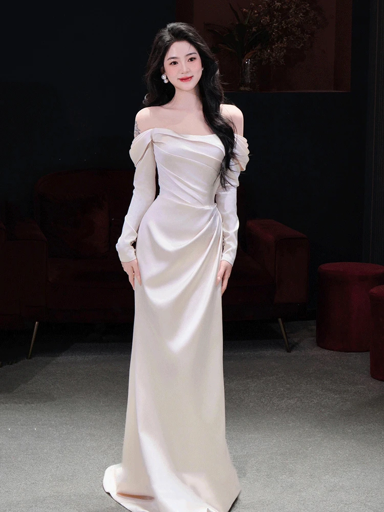 

Шелковое атласное легкое свадебное платье с одним открытым плечом, завышенной талией и силуэтом «рыбий хвост», белое, для церемонии вступления молодоженов в зале отеля