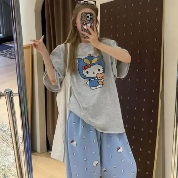 Short Sleeved Hello Kitty Printed T-Shirt Sanrio Women's Summer New Loose Design Versatile Pure Cotton Tops Fun Street Fashion - view 3