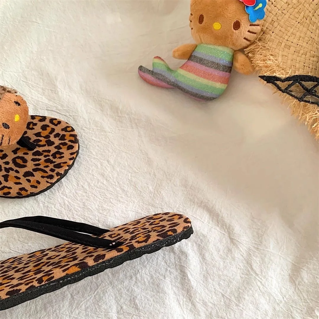 Y2K Sexy Leopard Print Hello Kitty Flip-flops Cool  Charms Beach Slippers Women Summer Outer Slippers Kawaii Aesthetic Gifts