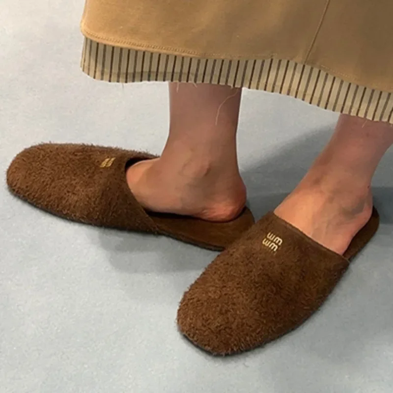 

2024 Women's Baotou Flat Slippers Women's Brand Design Autumn Casual Solid Color Suede Women Slippers