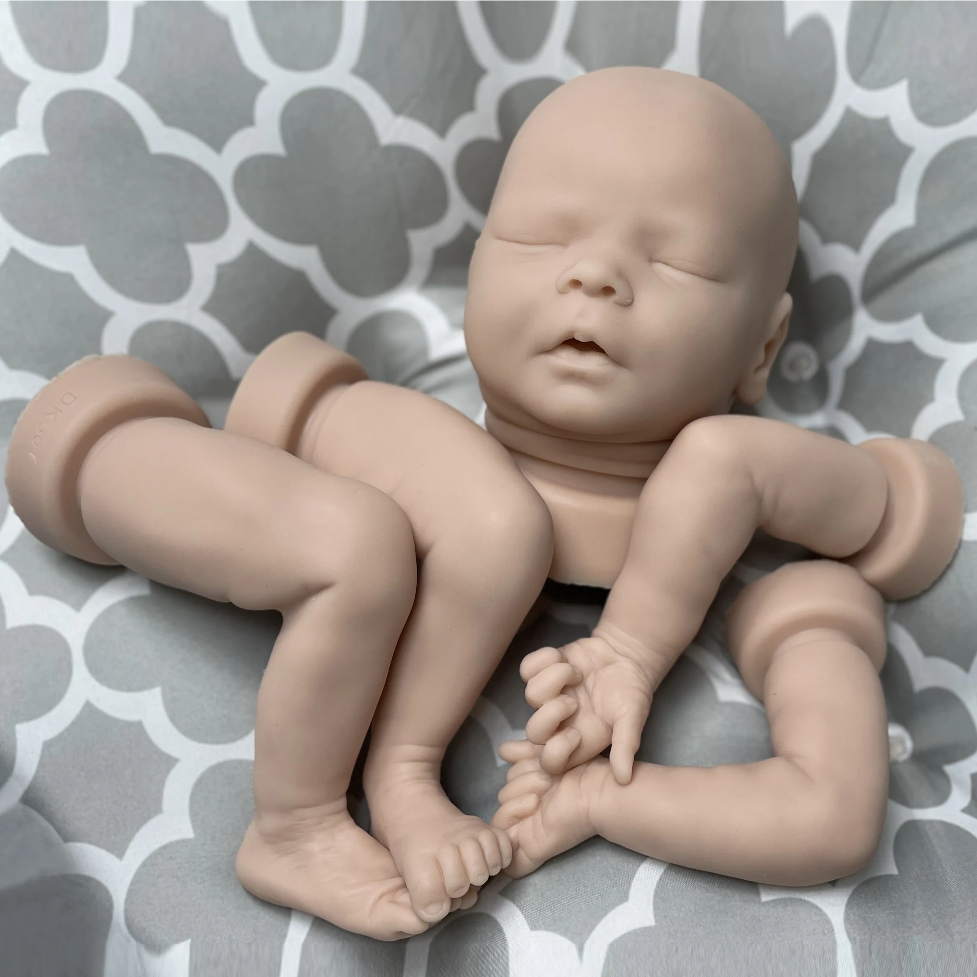 Darren 18 Inch Solid Silicone Reborn Bebe Unassembled Full Silicone Doll Kits Realistic Soft Newborn Handmade Doll Gifts