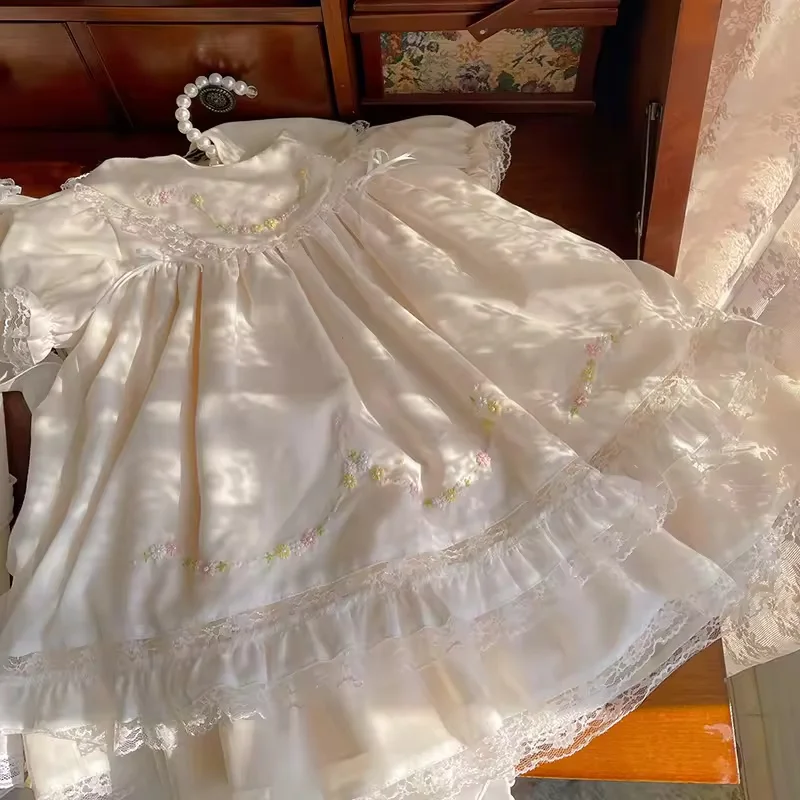 Handgefertigtes spanisches besticktes Blumenkleid für Kinder, Vintage-Heirloom-Lotia-Kleider für Kinder, Baby-Spanien-Kleider, Spitze-Design-Boutique