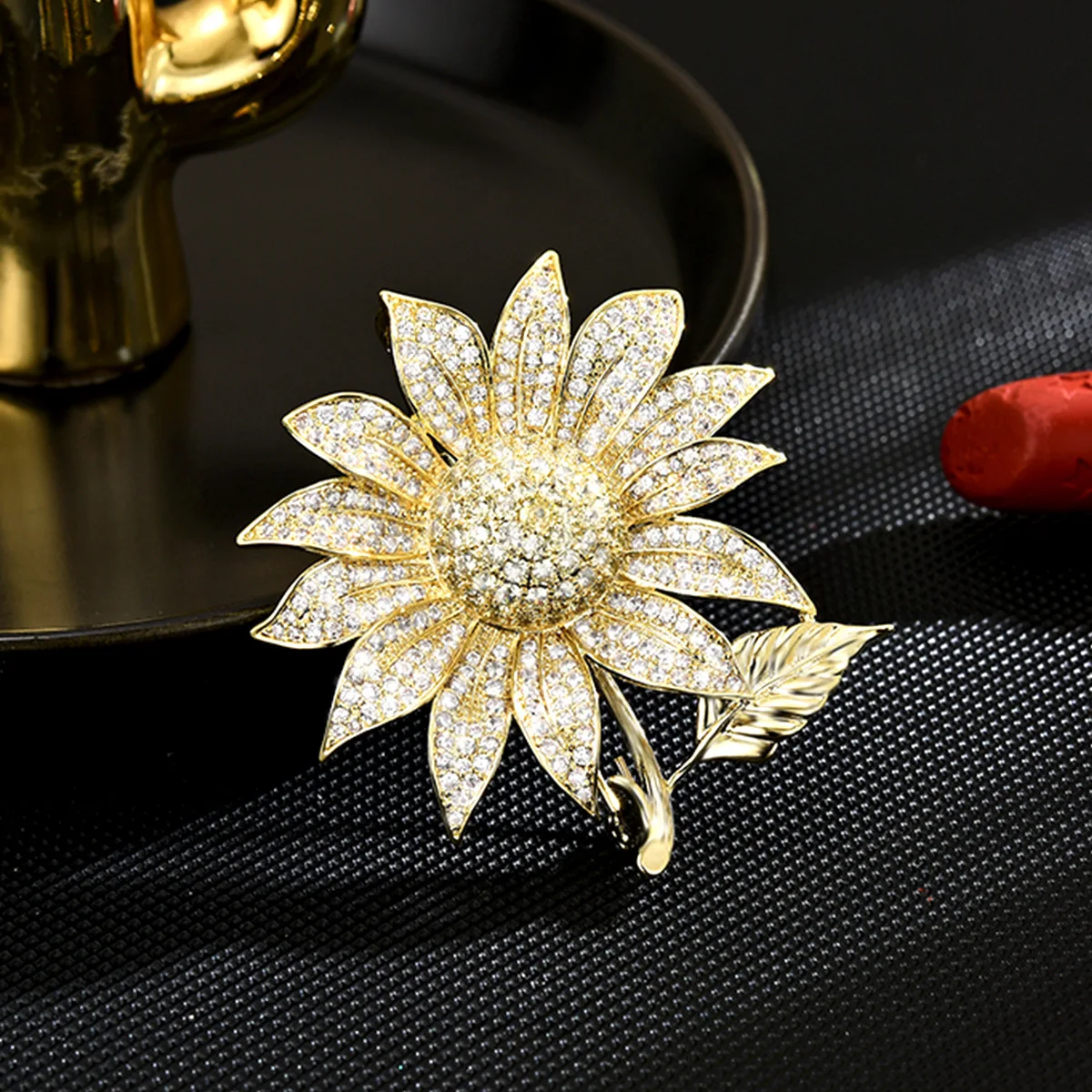 6mm Bracelet Hand String Affordable Luxury High-End Brooch—elegant And Sophisticated A True Standout. Fashionable Gold Sunflower