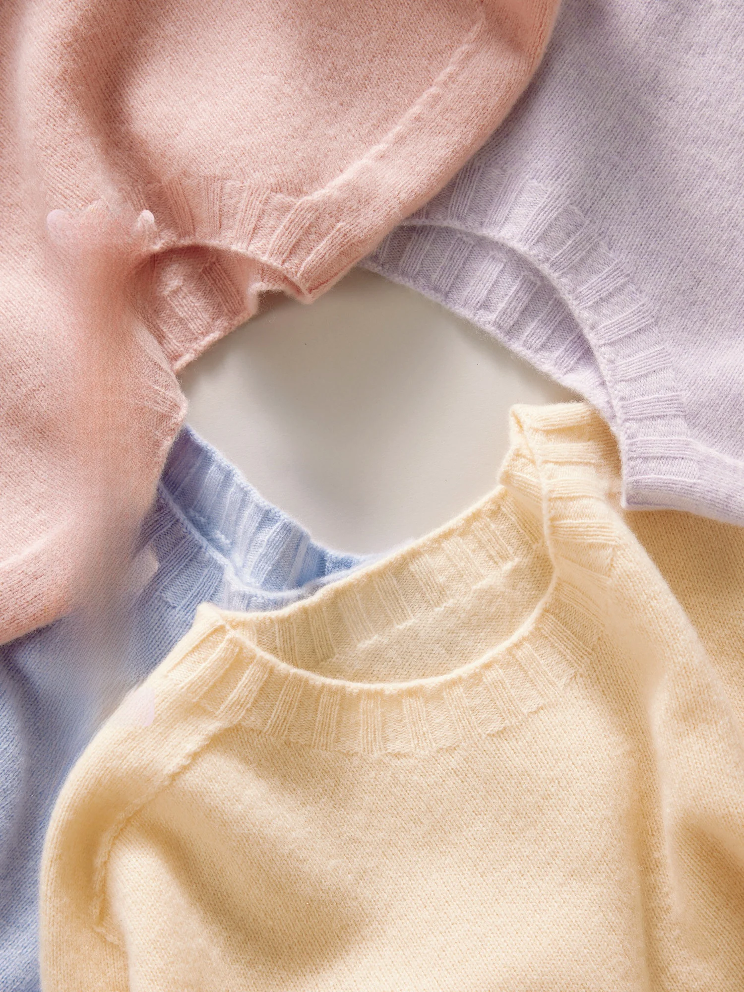 

Вязаный свитер Apipedr Camere с круглым вырезом, мягкий, легкий, женский, повседневный, с длинными рукавами, удобный крой