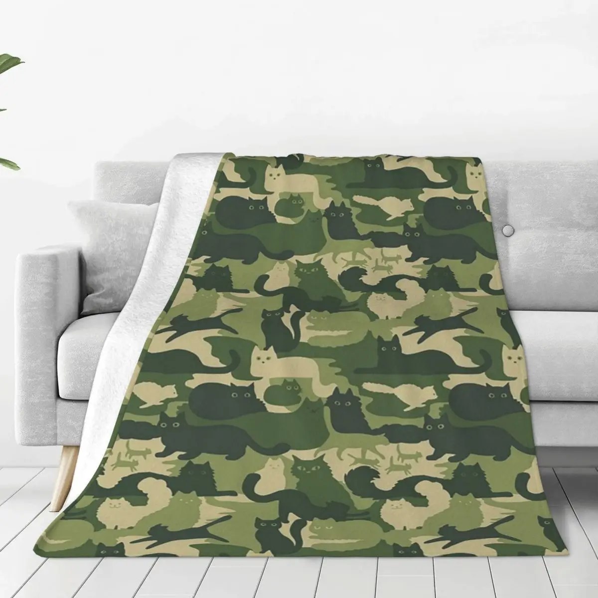 Camouflage Pattern With Cats Green Cat Camo Blankets Flannel Sofa Throw Blankets For Home Bedroom Outdoor Throws Bedspread Quilt