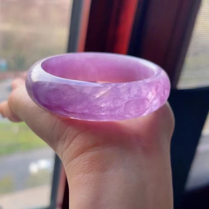 Natural Purple Kunzite Women Bangle Bracelet Jewelry 56mm Cat Eye Kunzite Beads Love Women Men Fashion AAAAAA