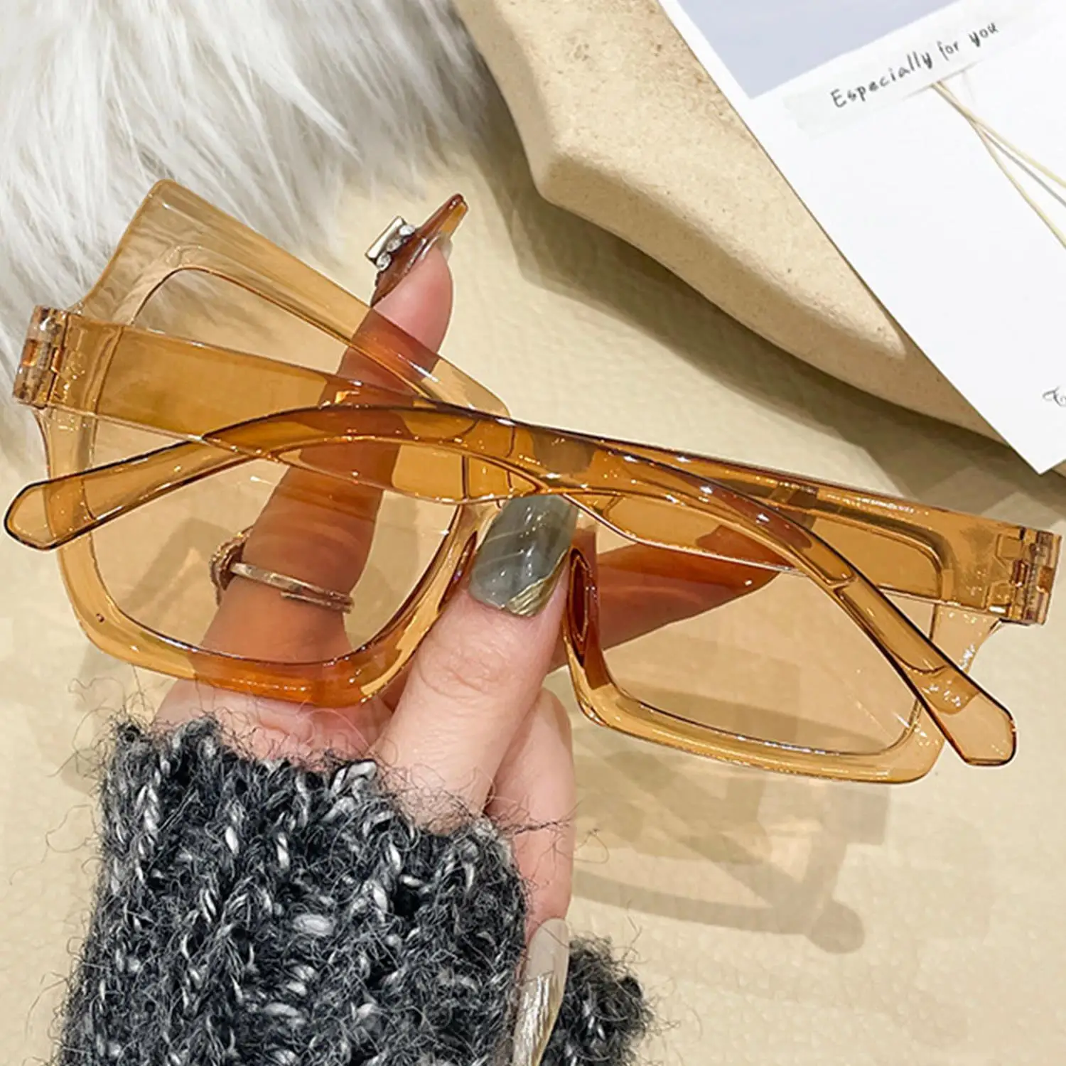 

New Vintage Man Square Sunglasses Women Rectangular Funny Sun Glasses Outdoor Street Photography Eyewear UV400