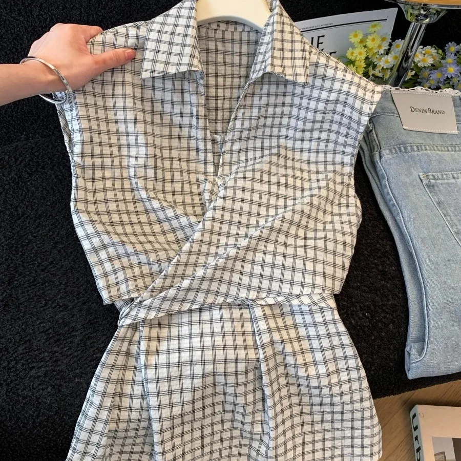 

Korean Plaid Neck Sleeveless Shirt Women Summer 2026 New Design Sense Waist Cinching Slimming Small Top