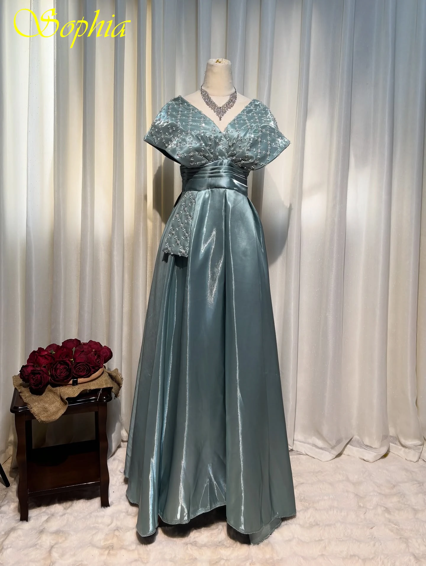

Customized A-Line Boat Neck Cap Sleeve Elegant Formal Bespoke Occasion Gowns Delicate Celebrity Gowns Fashion Party Dress
