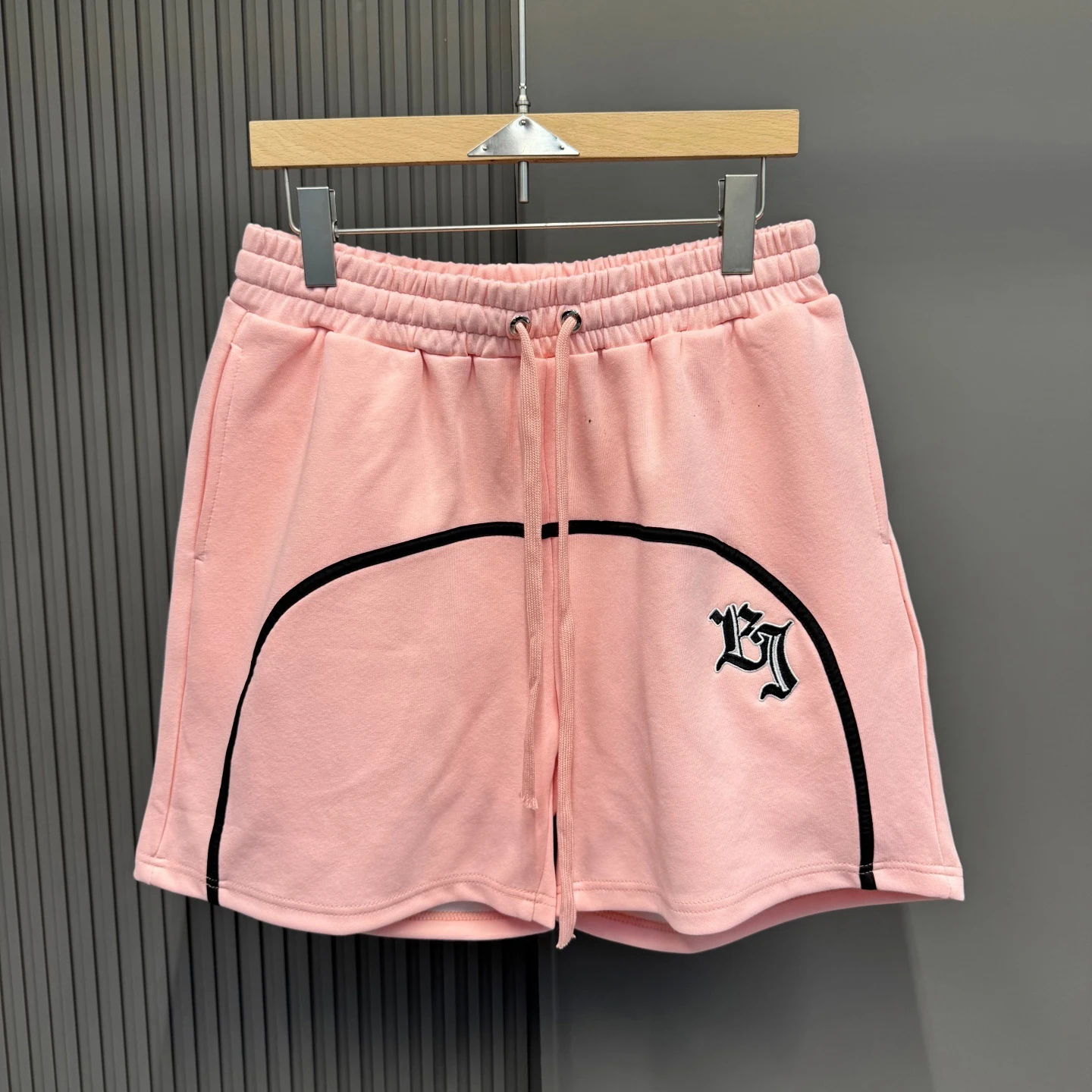 

Embroidry Arc Stripe Shortpants Drawstring Loose Short Pants Men Women Casual Holiday Beach Shortpants Breeches