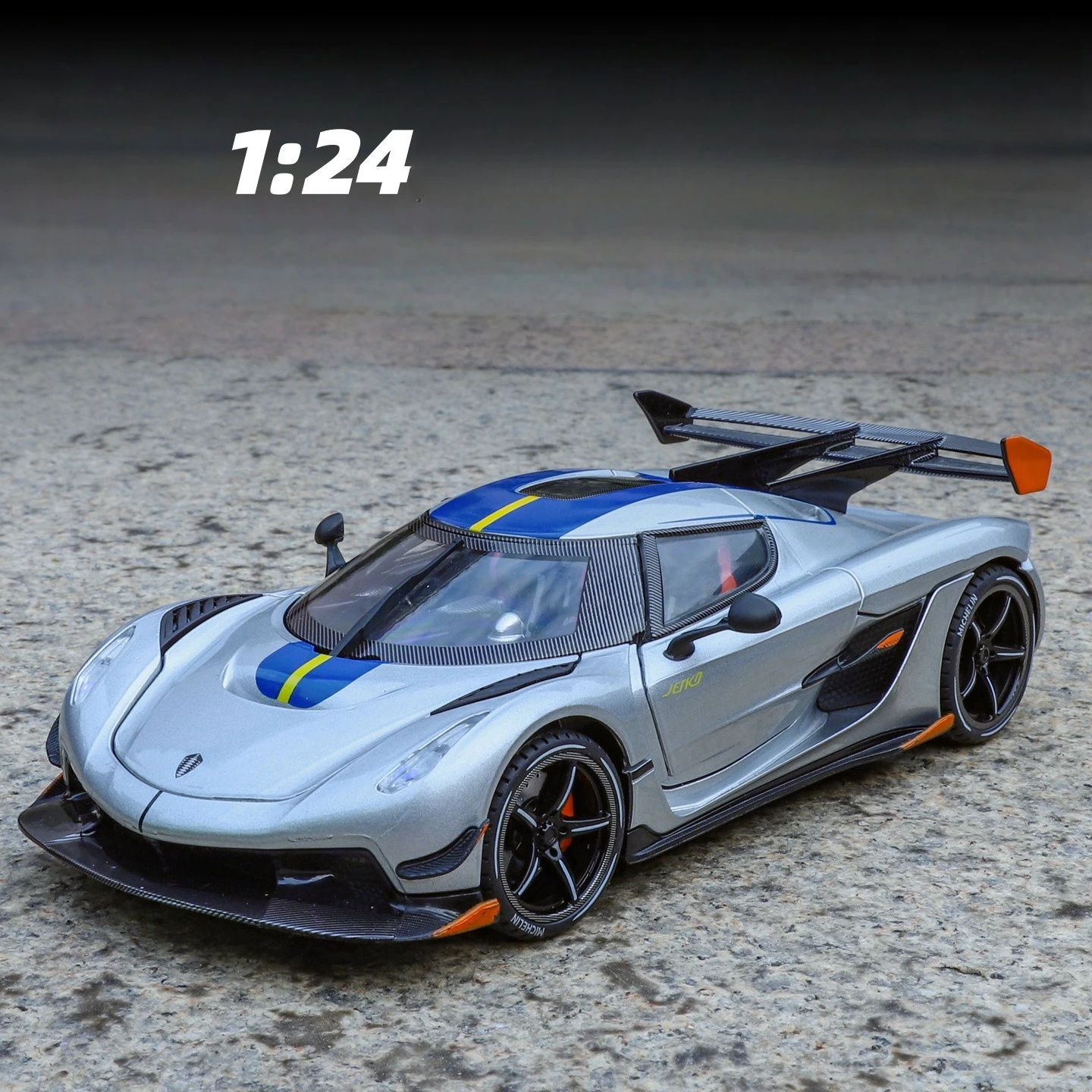 

1:24 имитация сплава, классическая модель спортивного автомобиля, детская звуковая и световая игрушечная машина, оптовая продажа