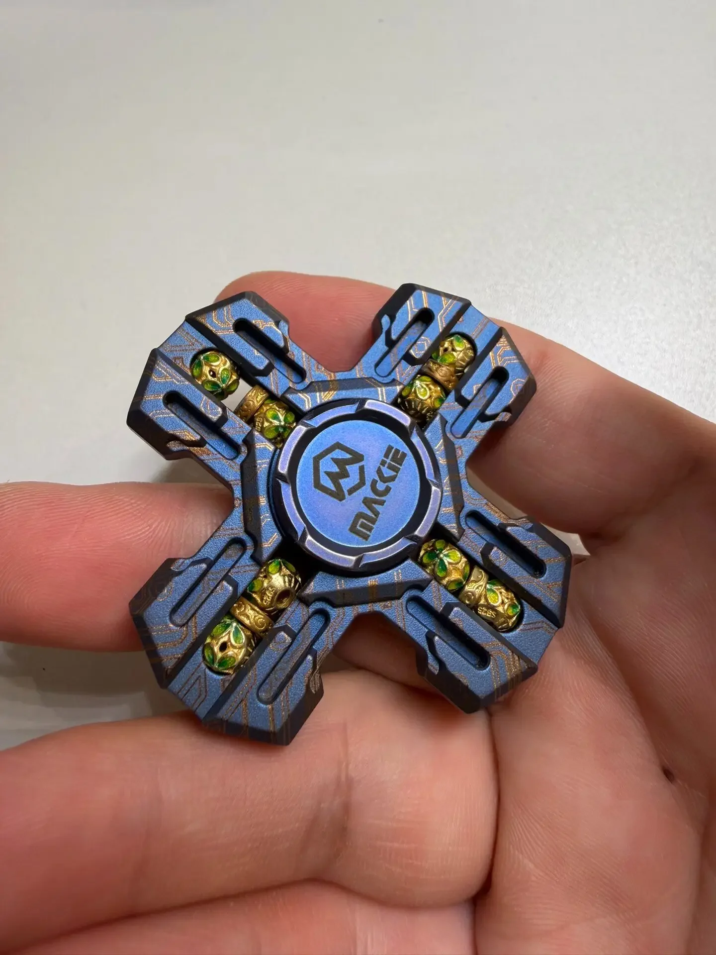 Used EDCMackie & Lautie Co-branded EDC Decompression Toy