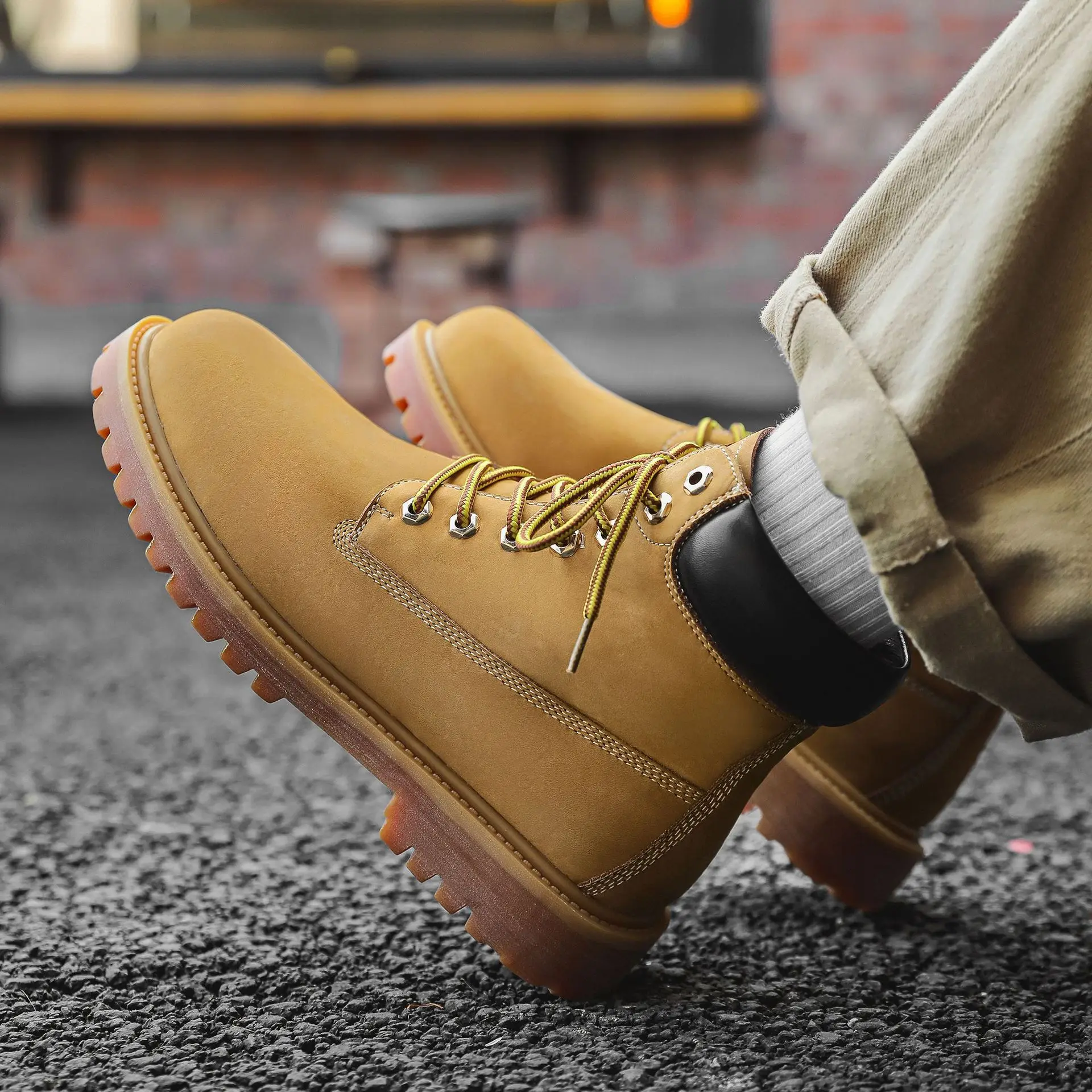 

Новые рабочие ботинки, мужская оригинальная удобная обувь, уличная походная кожаная повседневная обувь для мужчин, базовые ботинки, водонепроницаемые желтые ботинки