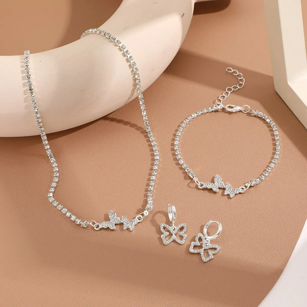 Fashionable And Trendy Earrings Necklaces Bracelets Butterfly Pendant Jewelry Sets Women Party Wedding Gifts Fashion Accessories