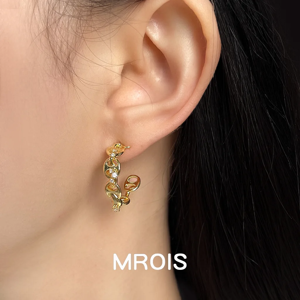 Original hollow pig nose snake surrounding c-shaped zircon earrings light luxury niche high-end earrings