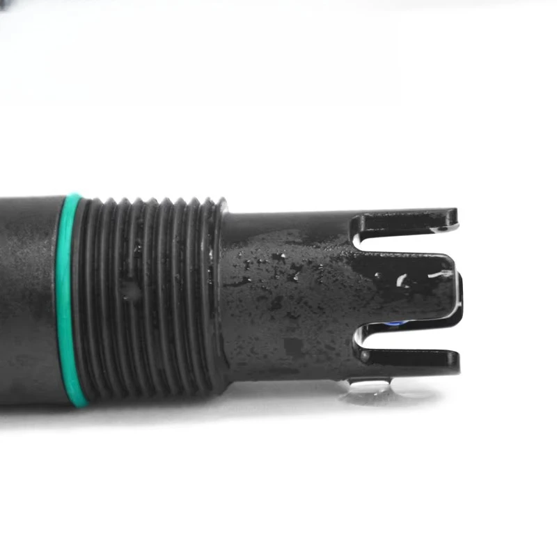 Analog pH sensor for industrial water monitoring in aquaculture, wastewater, drinking water, and hydroponics