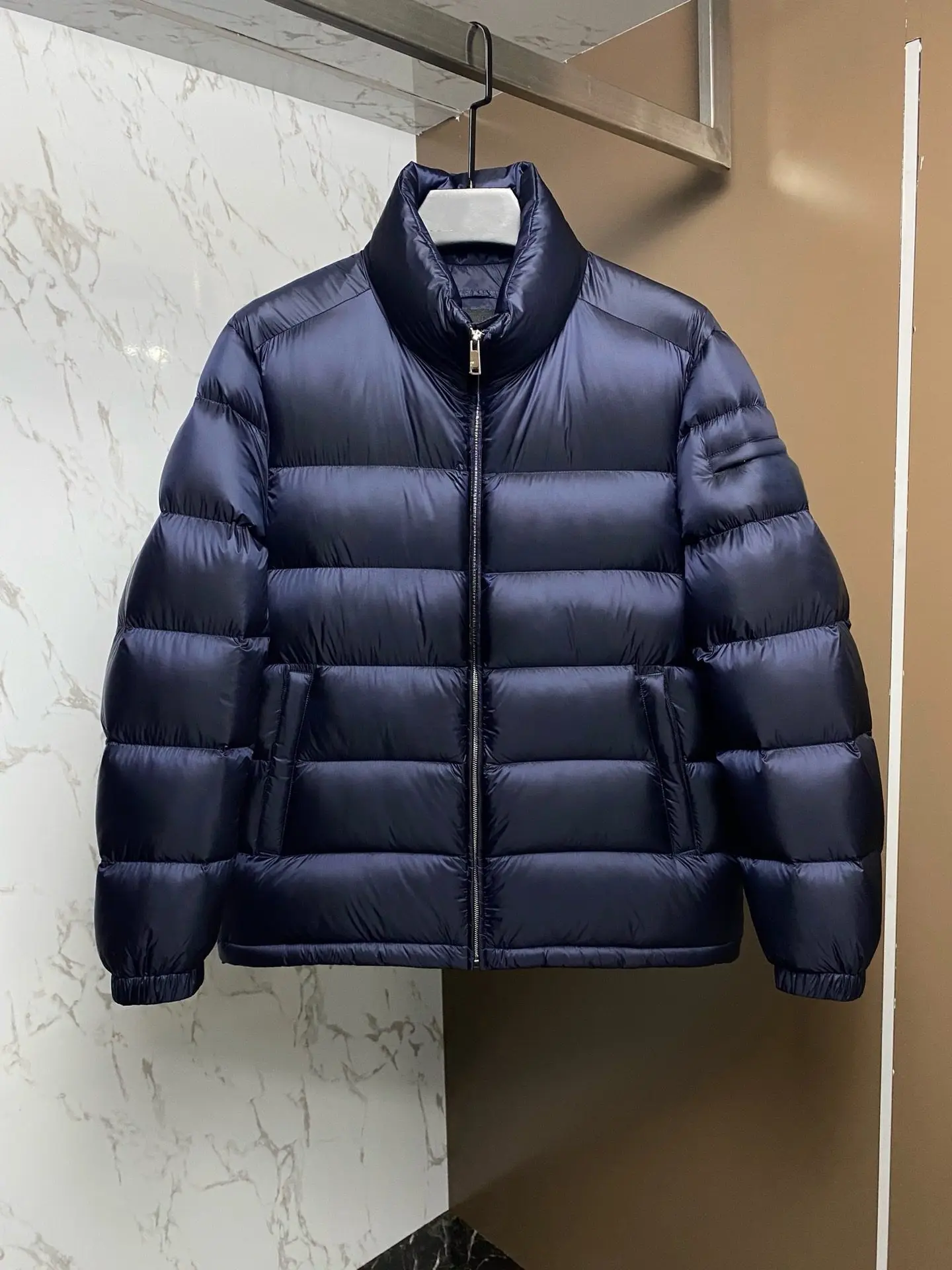 Hot Sale 2025 Men's Short Puffer Jacket, Luxury Matte Quilted Coat, Stand Collar