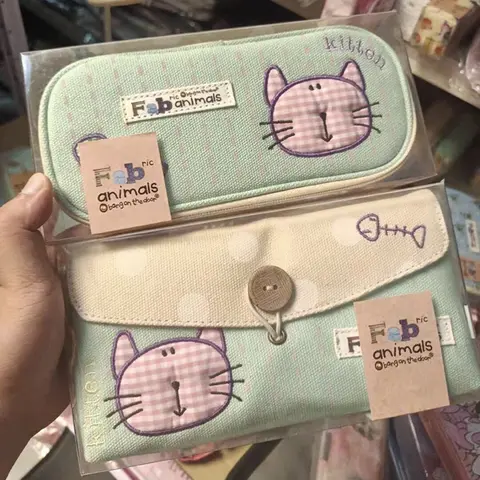 Bilashmart Kawaii Kitten Dual Section Pen Pouch, Large Storage Student Pencil Box Office Stationery Holder.
