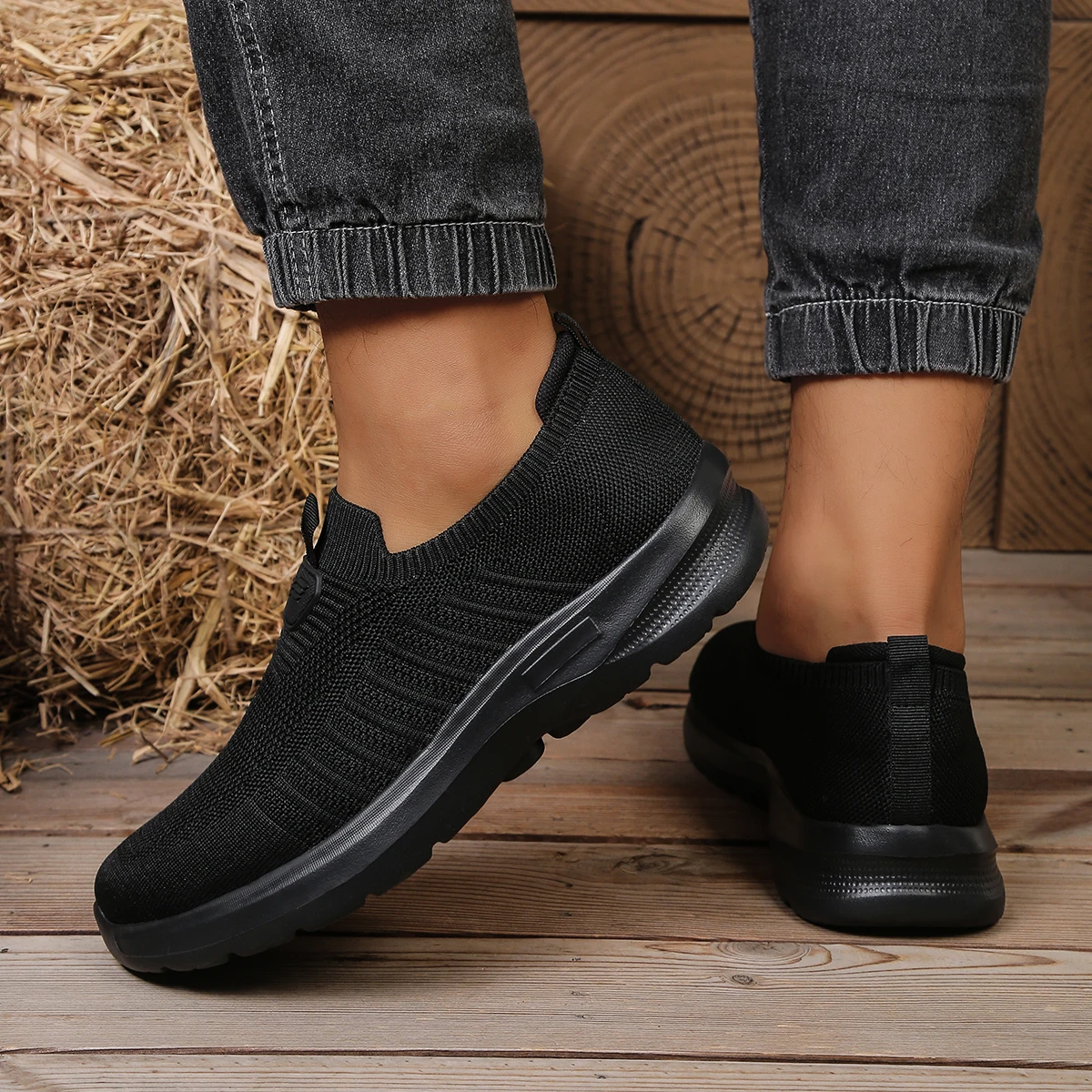 Men Whoes Slip On Knit Walking Shoes Solid Color EVA Soft Sole Lightweight Comfort Non Slip Footwear For Daily Wear view 3