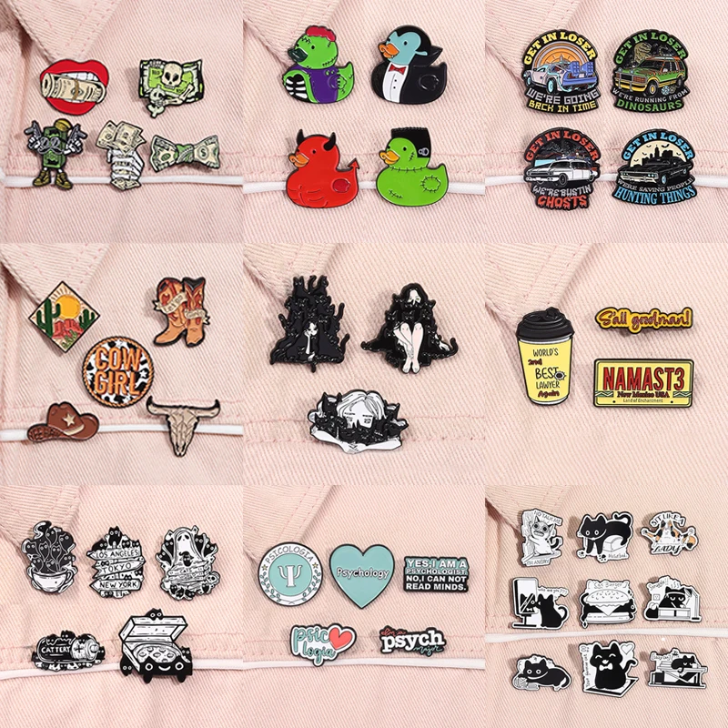 Punk Gothic Tier Emaille Pins Science Fiction Filme Cartoon Anime Charaktere Brosche Revers Abzeichen Lustige Schmuck Geschenke Für Freund