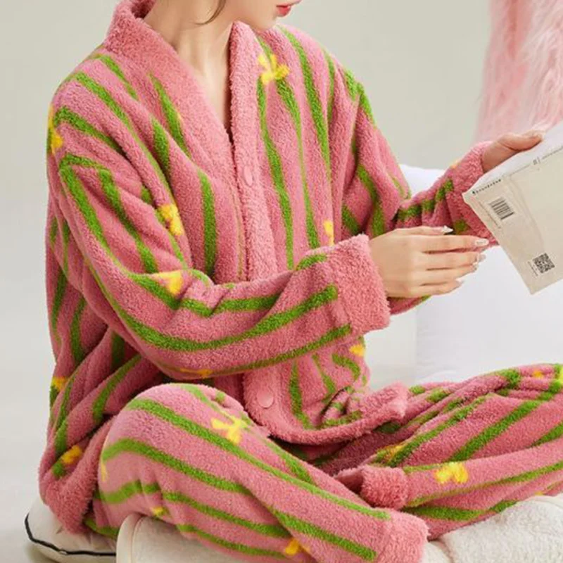 نموذج جديد المرجان الصوف المرأة منامة الخامس الرقبة الخريف الشتاء الدفء الفانيلا ملابس خاصة ملابس منزلية منامة دعوى القطن بيجامة مجموعة