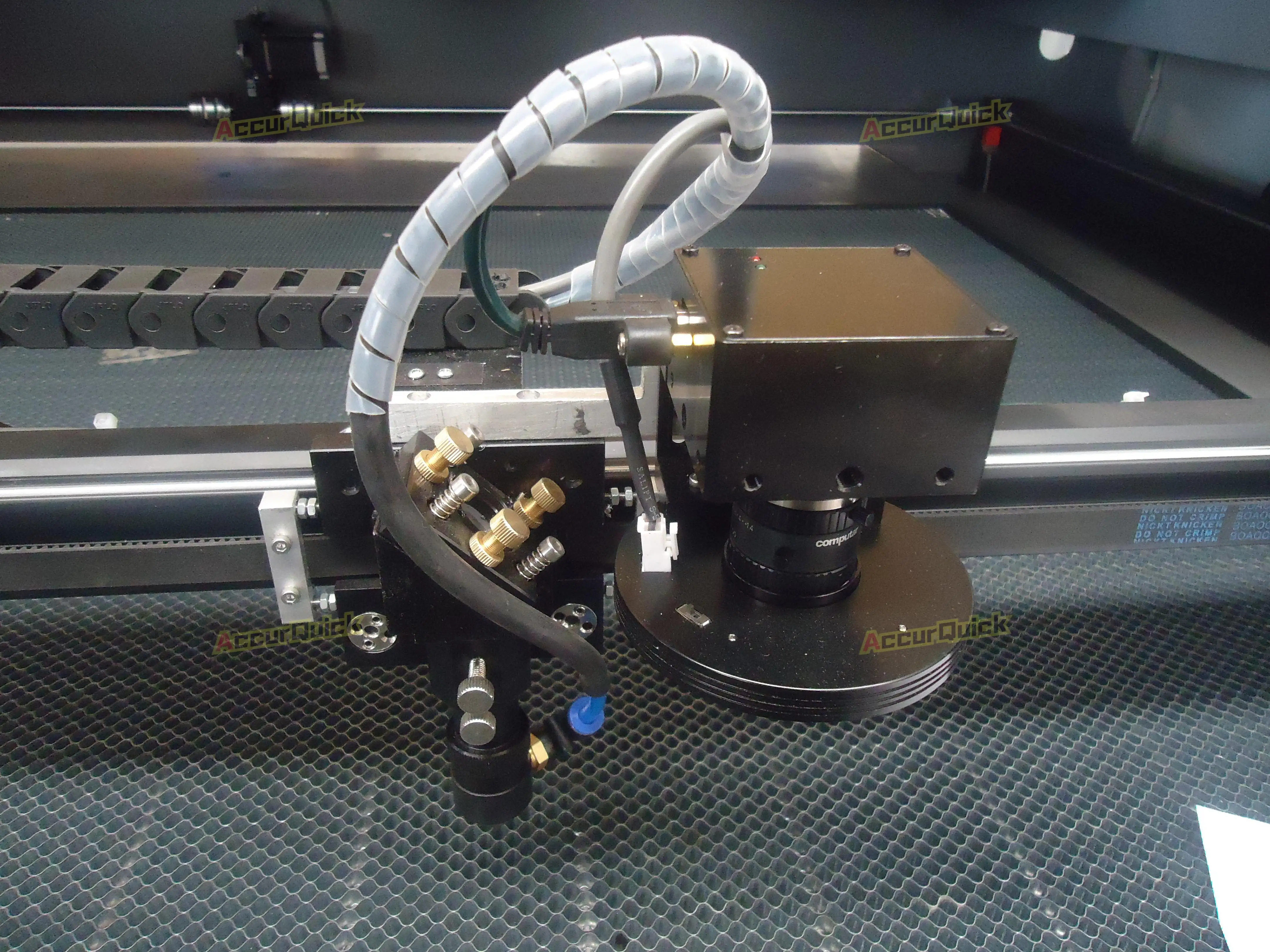 CCD Camera CO2 Laser Cutter for Trademark Pattern Cutting 1600*1000mm