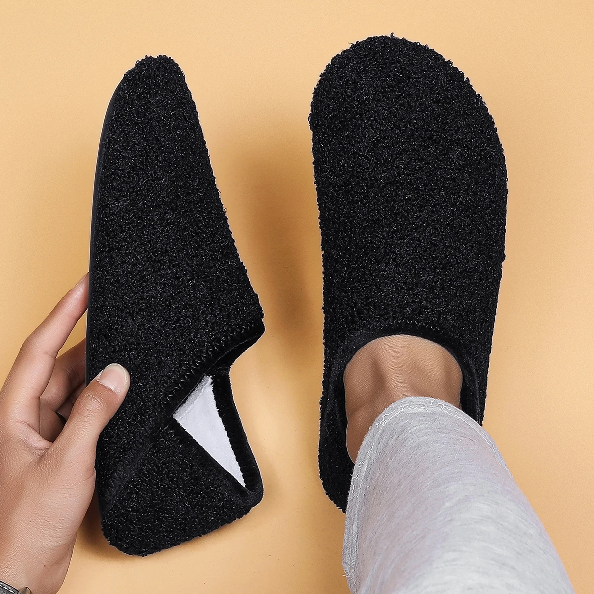 Indoor household shoes men\'s slippers soft-soled casual shoes non-slip lightweight fleece cotton shoes