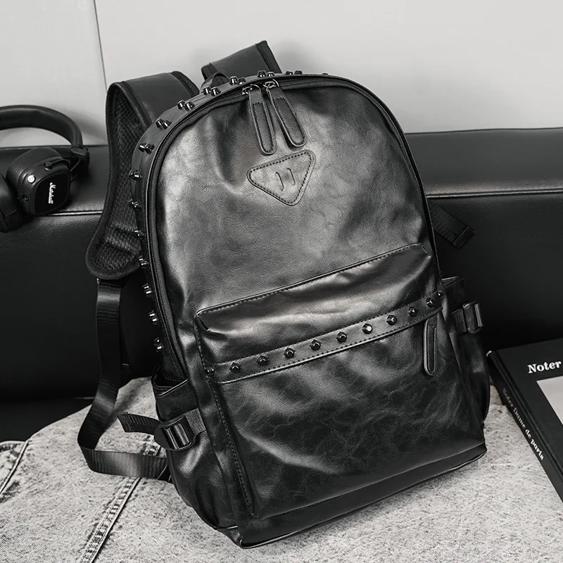 

Fashion Rivets Backpacks Men Backpacks High Capacity Travel Backpacks Male Luxury PU Leather Students School Bag Laptop Backpack