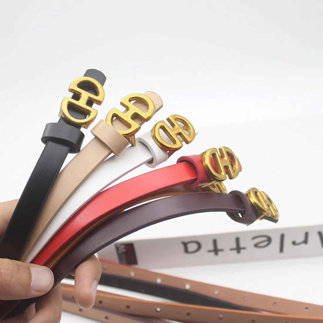 แฟชั่นเข็มขัดหนัง PU สําหรับผู้หญิงโลหะหัวเข็มขัดสายรัดเอวกางเกงยีนส์หญิงชุดกางเกง All-Match ตกแต่งเข็มขัด