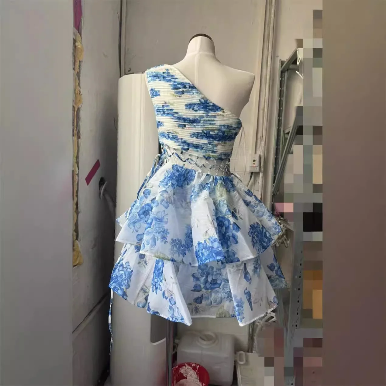 Férias babados mini vestido chique amarelo impressão sem alças 2025 verão vestidos femininos sexy praia robe com uma linha puff manga camada