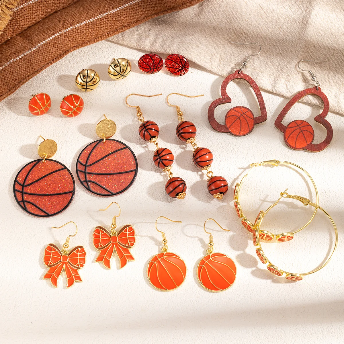 Cross border new sports style fashionable personalized earrings earrings, fashionable mini high-end basketball earrings