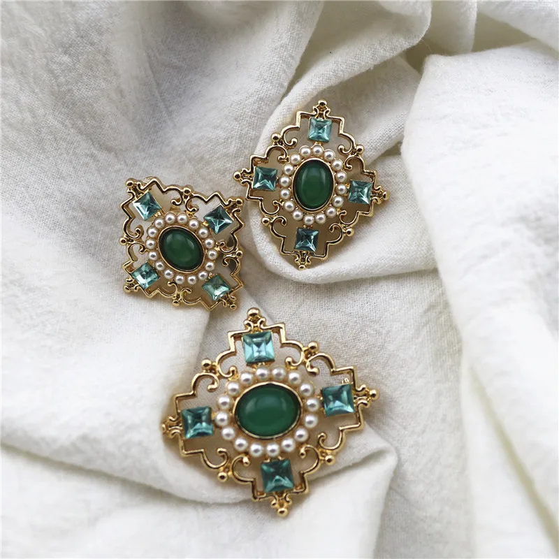 Victoria Emerald Pearl Earrings Ear Studs Retro Baroque Brooch Pin  Vintage Hollow Gemstone Necklace Women Jewelry Set