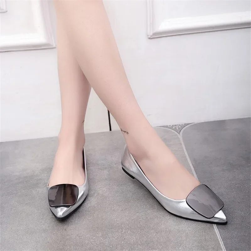 BEYARNE flat metal shoes with pointed toe buckle for women, leather loafers, women\'s shoes, casual shoes for women, E1100