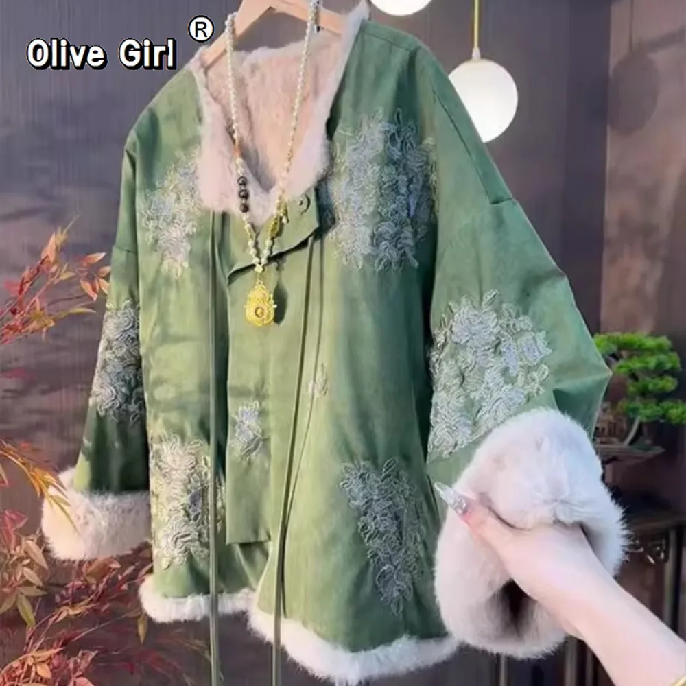 

Толстая бархатная куртка, пальто с хлопковой подкладкой, зеленая вышивка, зима 2026, винтажный темперамент, высококачественный изысканный китайский стиль