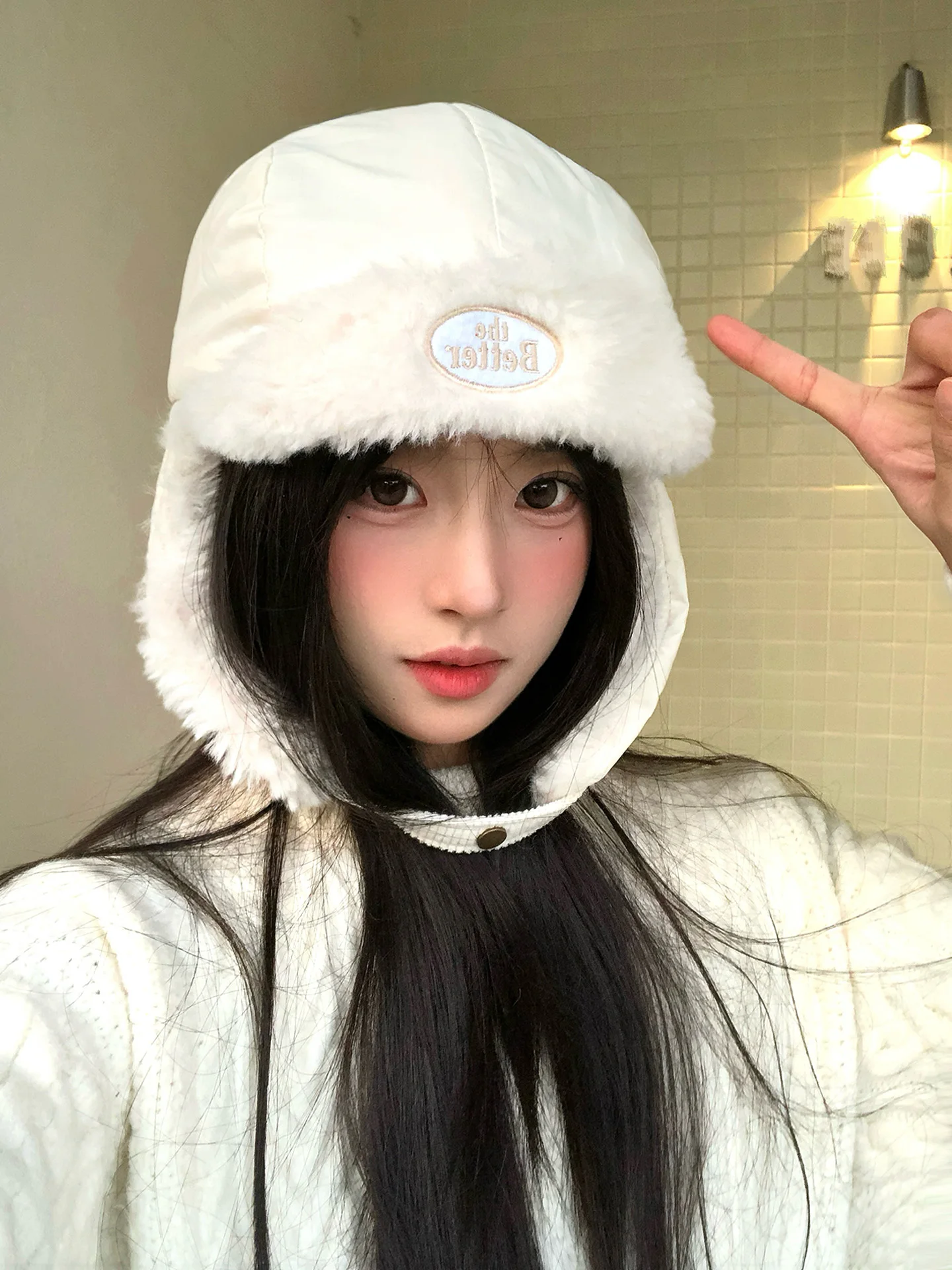 Fashionable Winter Skiing Cap Unisex Lightweight Fluffy Flight Style Ear Protection Design Non-Adjustable Foldable