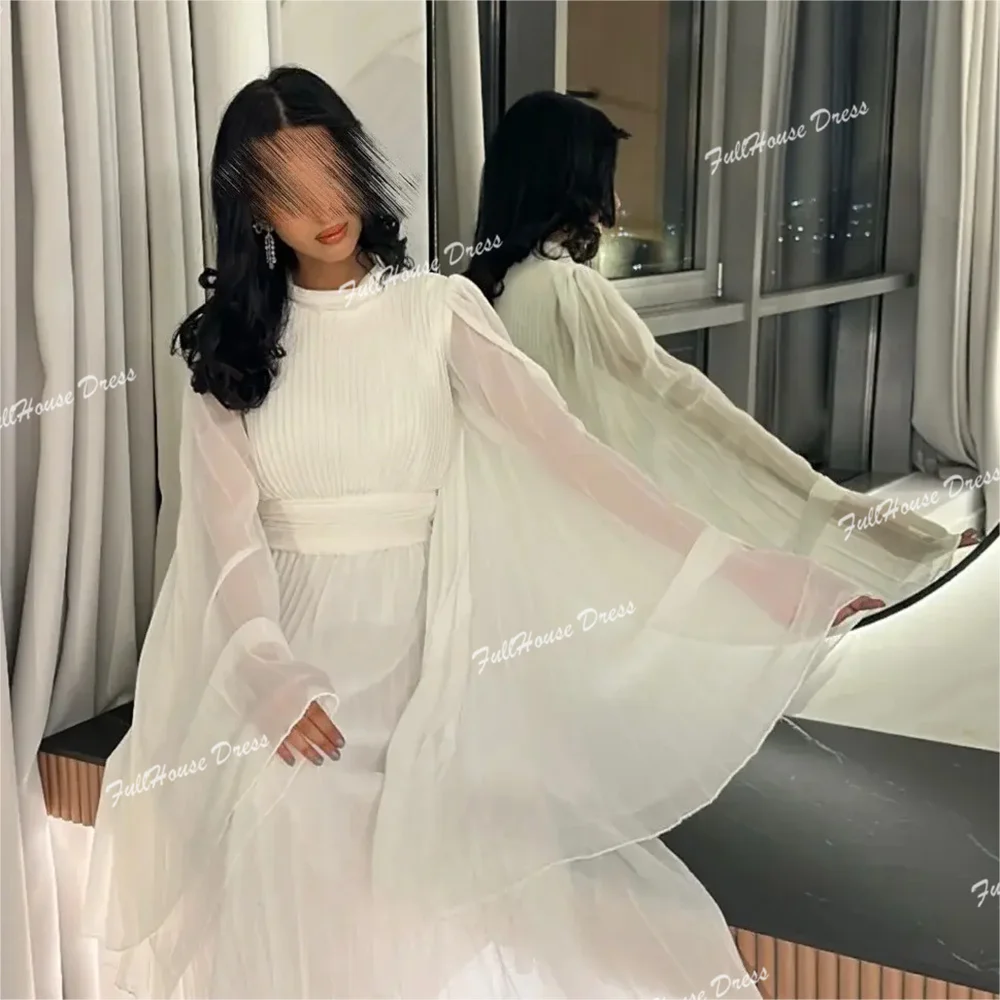 فستان سهرة رسمي بسيط مصنوع حسب الطلب برقبة عالية من الشيفون مطوي وأكمام طويلة على شكل جناح الخفّاش فستان حفلات طويل متدفق فيستدوس دي