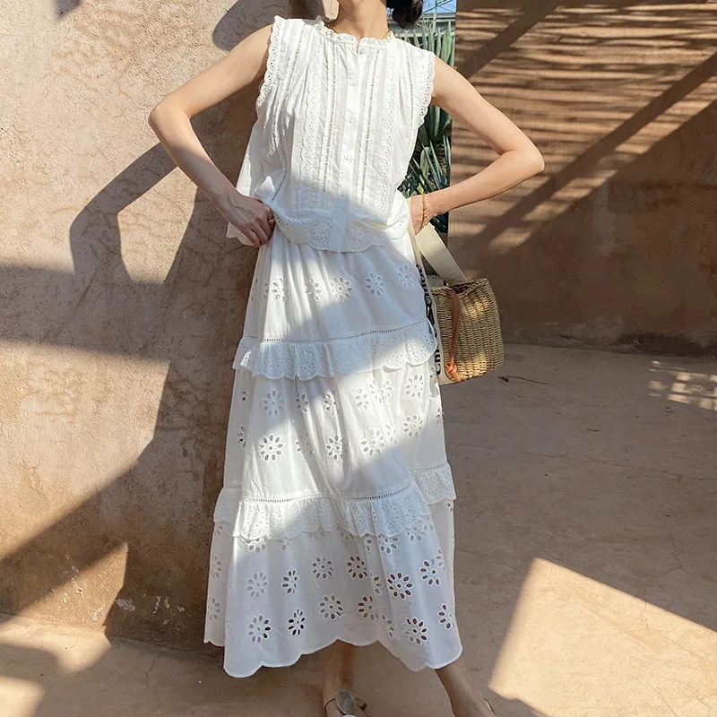 Top ricamato in stile vacanza francese estiva, set da donna in 2 pezzi con gonna a mezza lunghezza, camicia bianca scavata