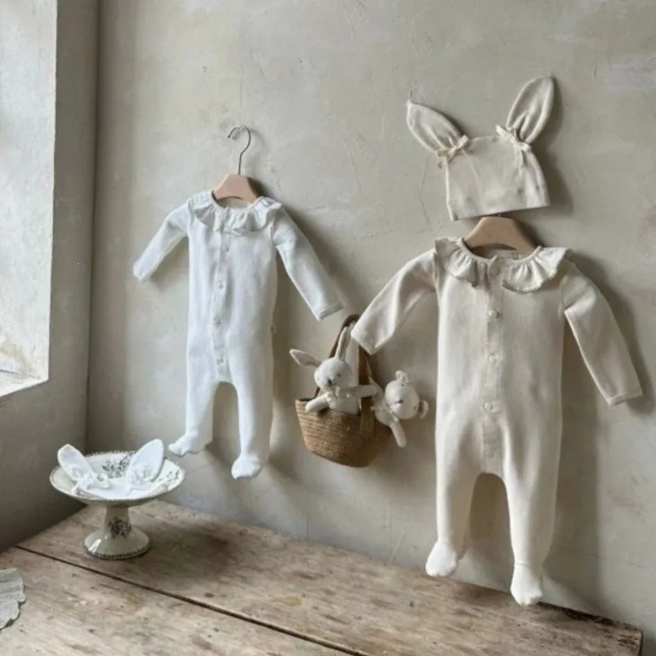 2026 Light Color Fall Winter Baby Girl Cotton Ruffled Collar Long Footed Jumpsuit Ear Hat Infant Footed Onesie