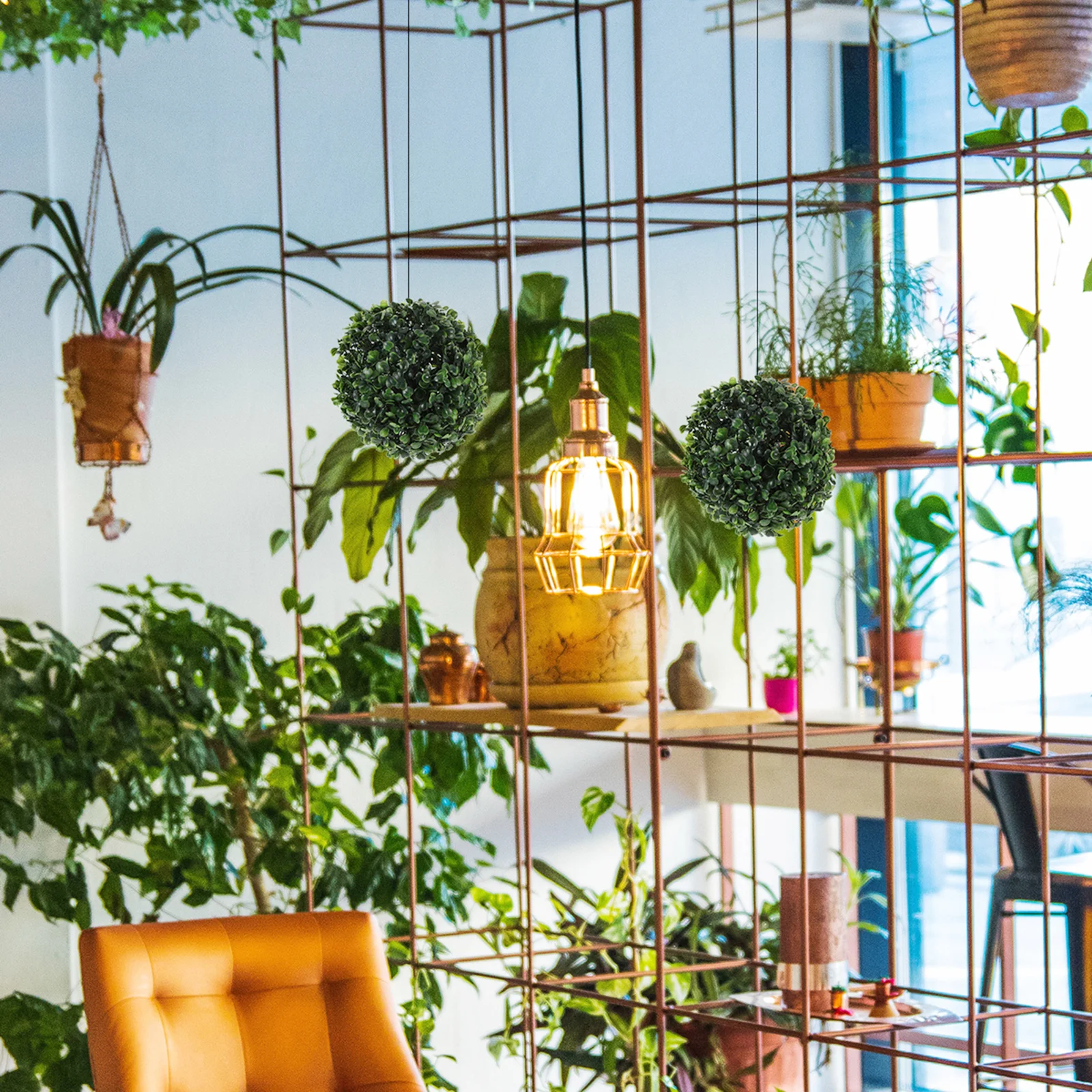 

2Pcs Simulated Ball Artificial Grass Hanging Plant Decor for Home Wedding Party Ceiling Wall Decoration Hanging Plant Ball