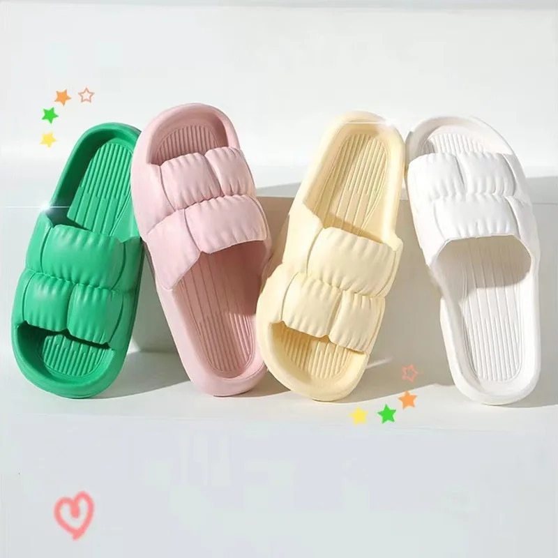  Soft Bottom Slippers for Women Home Bathroom Home Bath Non-slip Couple Summer Sandals for Men Summer Wear Comfortable 