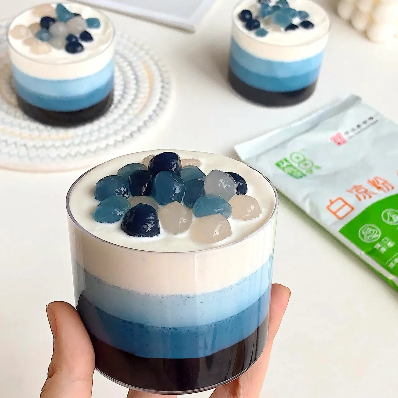 

20PCS 200ML Round Mousse Cup Transparent Dessert Cups Plastic with Lid for Cake Jelly Pudding Disposable Party Supplies
