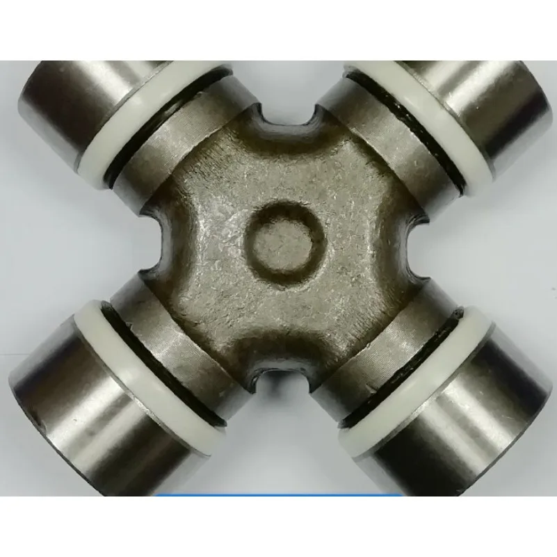 Cross Bearing Universal Joint 19x44 20x45 20x50 20x55 26X68 24 * 63 Drive Shaft Assembly