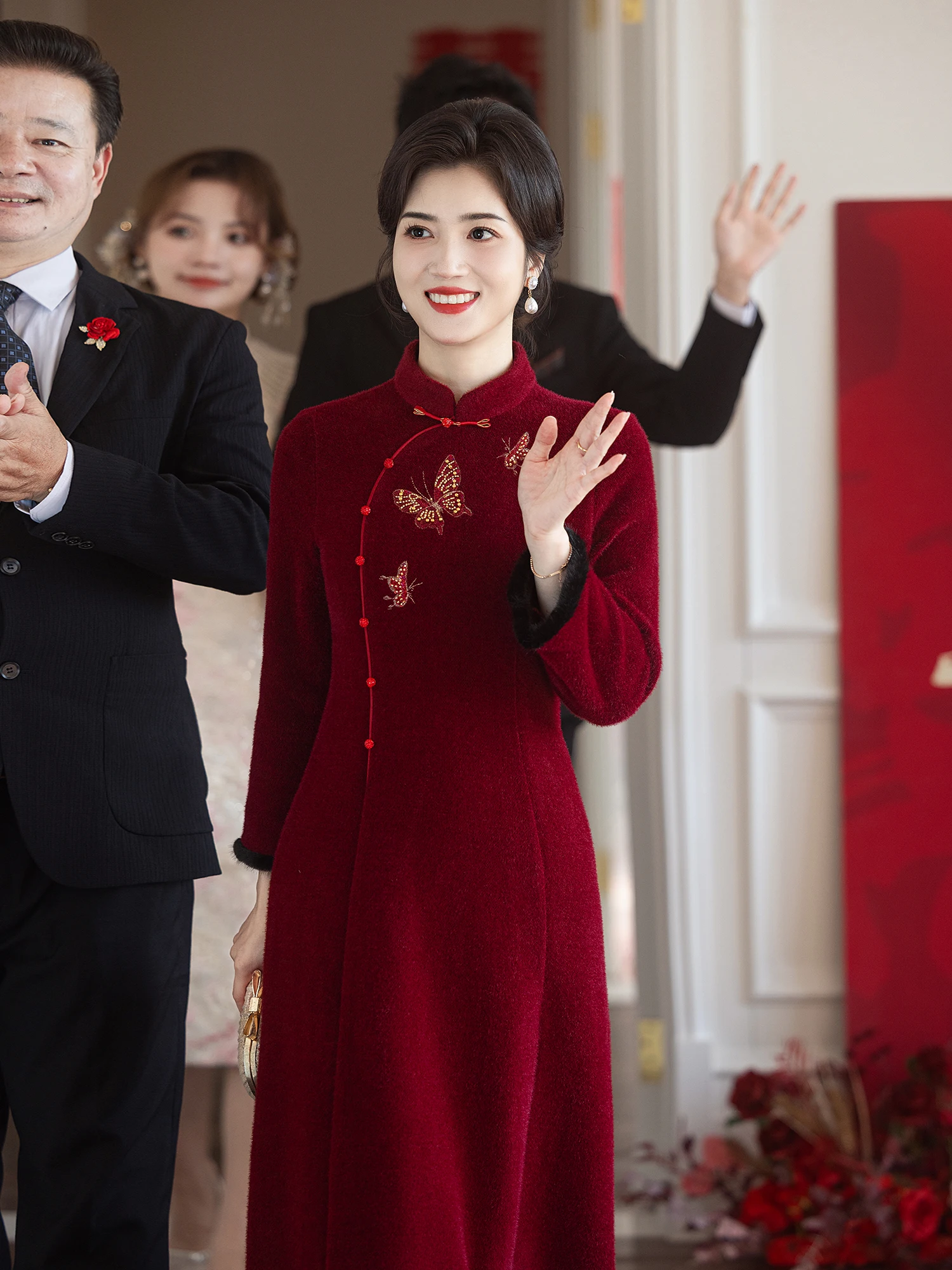 

Праздничное платье с бабочками, украшенное цветами, осенне-зимняя новинка, винтажное, с длинными рукавами