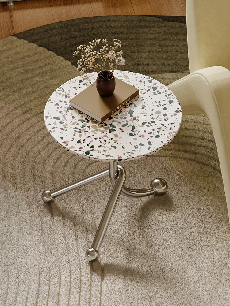 Угловой диван с краями из терраццо во французском стиле ретро, приставной столик, съемный маленький круглый столик, интернет-магазин чая с молоком знаменитостей, маленькая кофейная доска