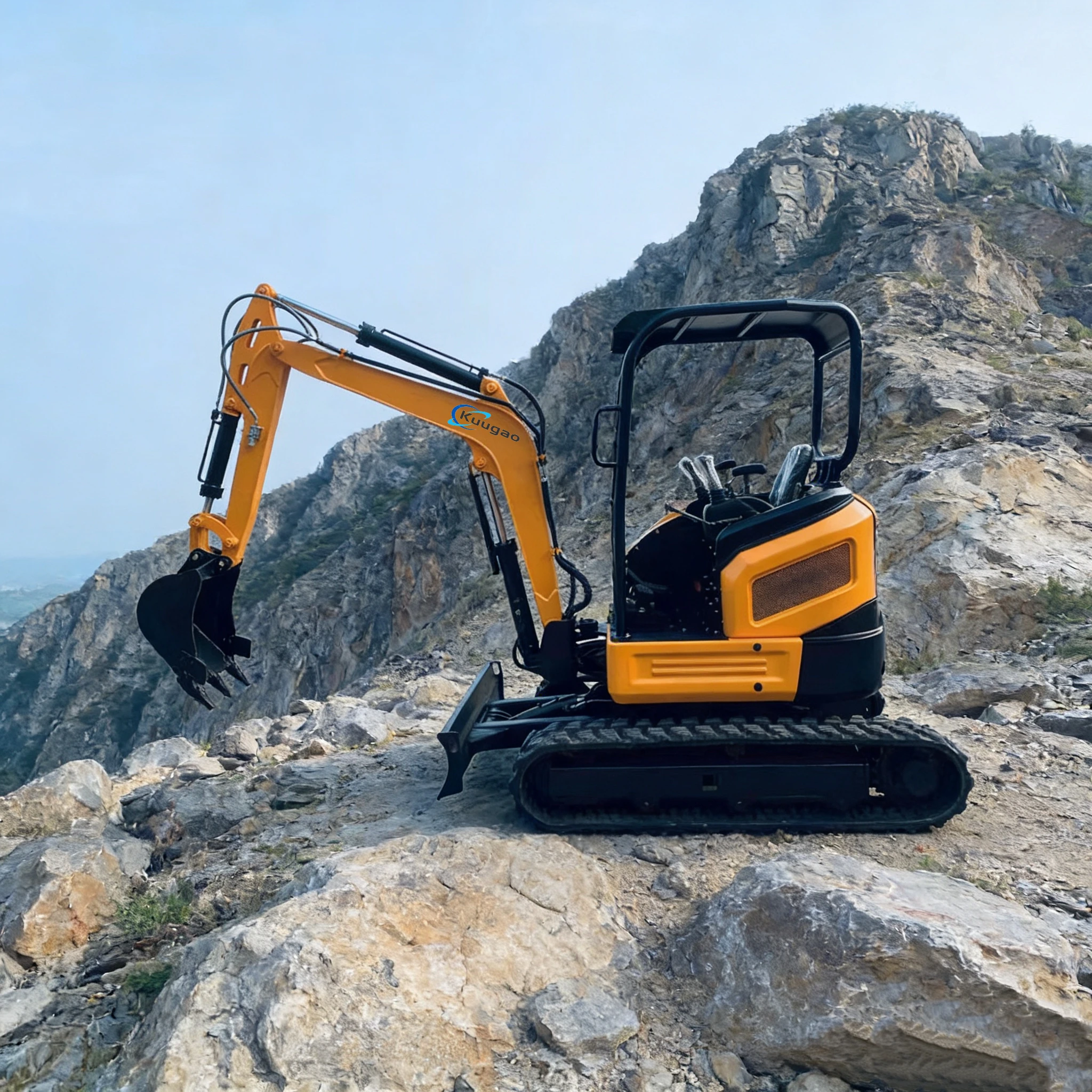 

Mini Excavator 1.5-1.8 Ton Customized Kubota Engine Small Crawler Multi-function Digger for Farm And Home Use Free Shipping